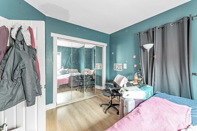 Building Photo - 6 Wise St