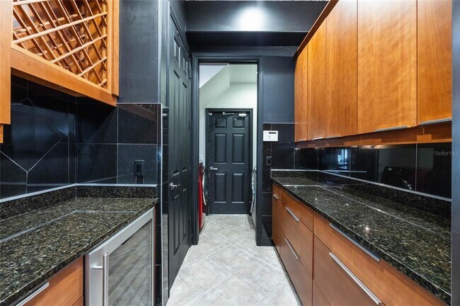 Building Photo - 349 La Creek Ct