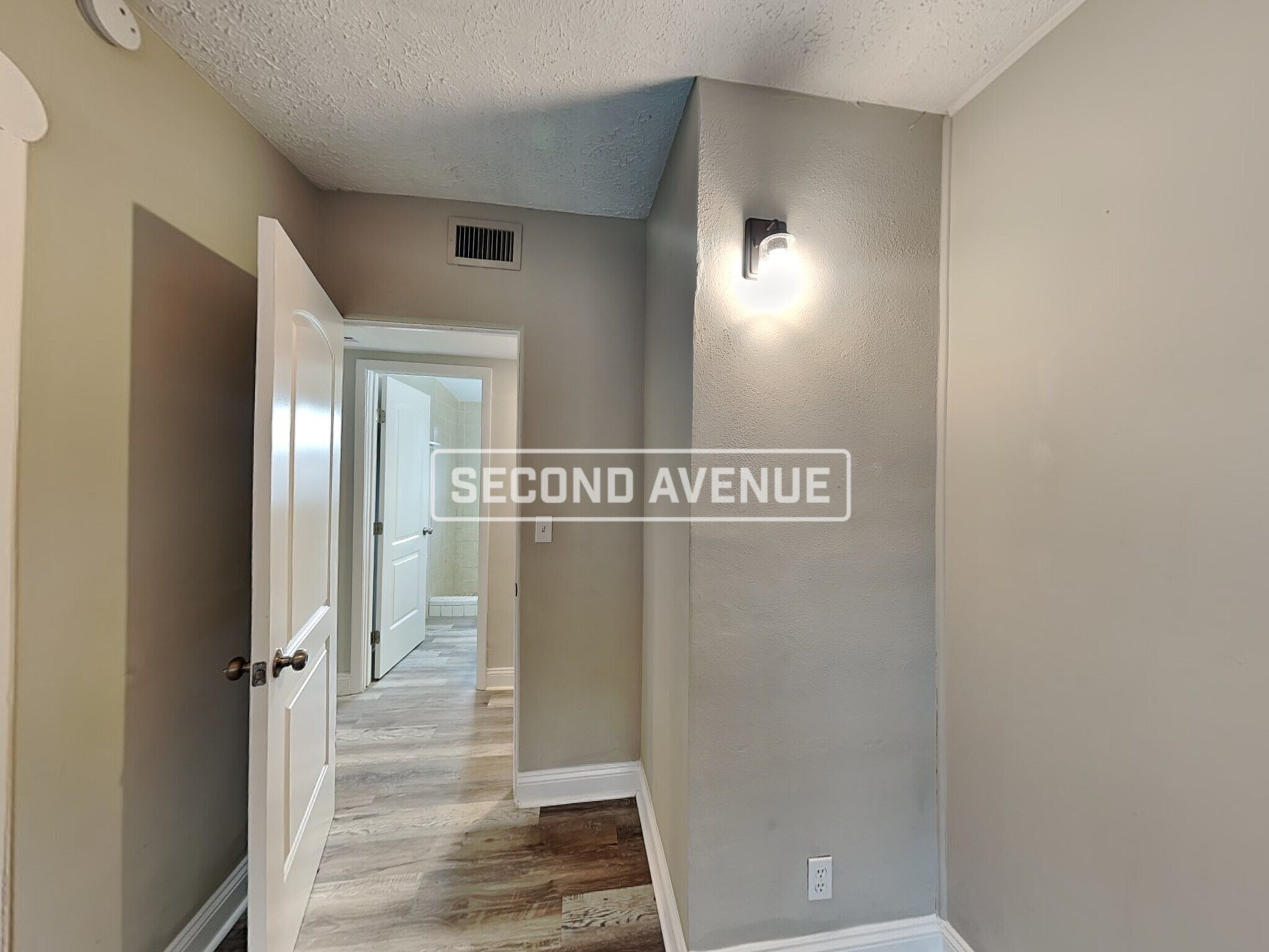 Building Photo - 4144 Katanga Dr N