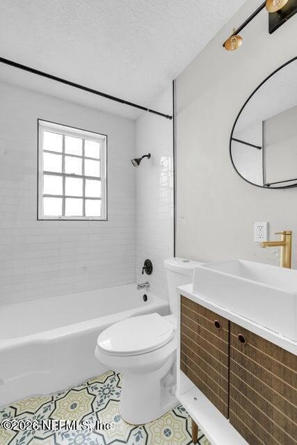 Building Photo - 2981 Ernest St