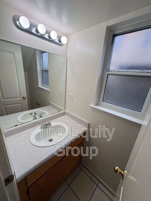 Building Photo - 2806 W Mission Ct