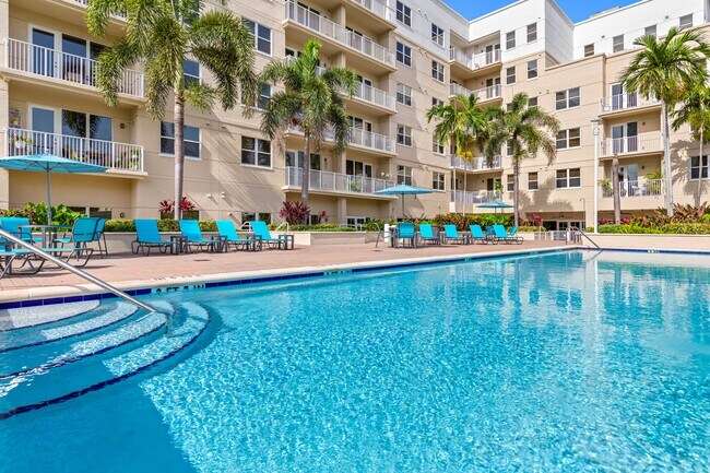 Building Photo - Evernia Place