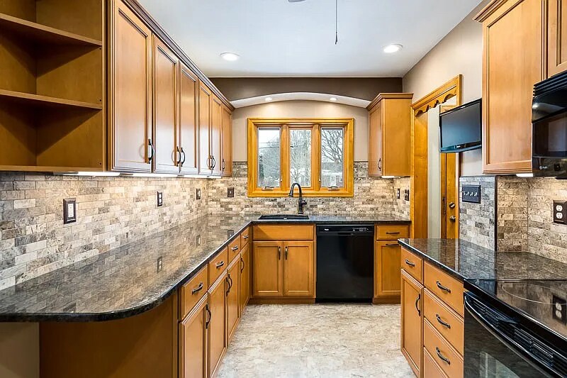 Building Photo - 1122 Luther Ave