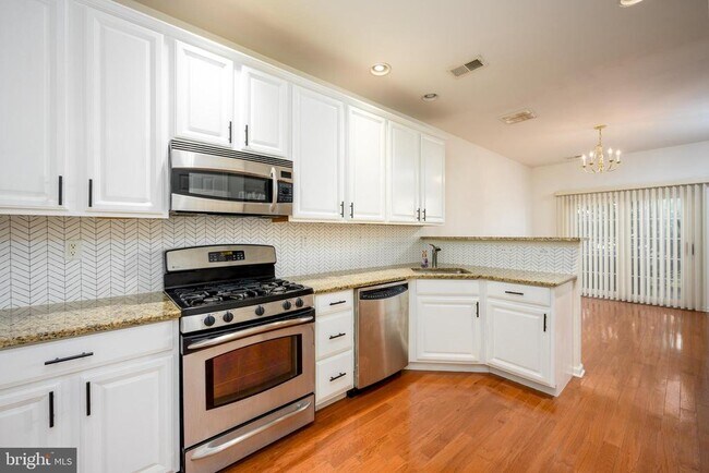 Building Photo - 249 Concord Pl