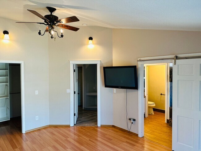 Building Photo - Beautiful Custom One Level Home