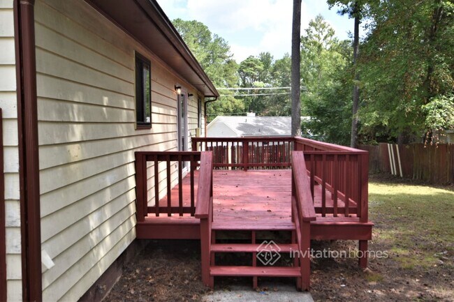 Building Photo - 5 Abelia Ct
