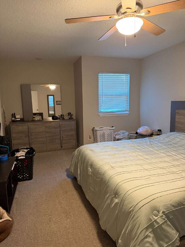 Building Photo - 7665 Jana Ln S