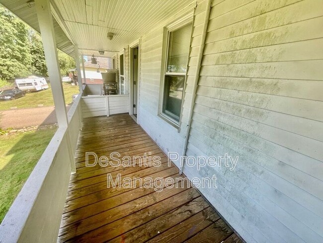 Building Photo - 425 Mt Vernon Ave