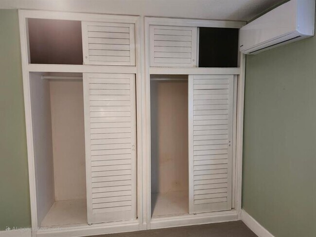 Building Photo - 5940 NW 13th St