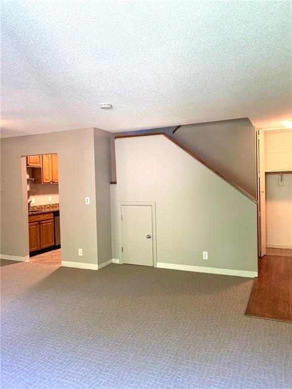 Building Photo - 388 S Main St