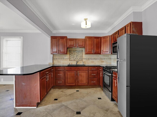 Building Photo - 1840 Manila Ave