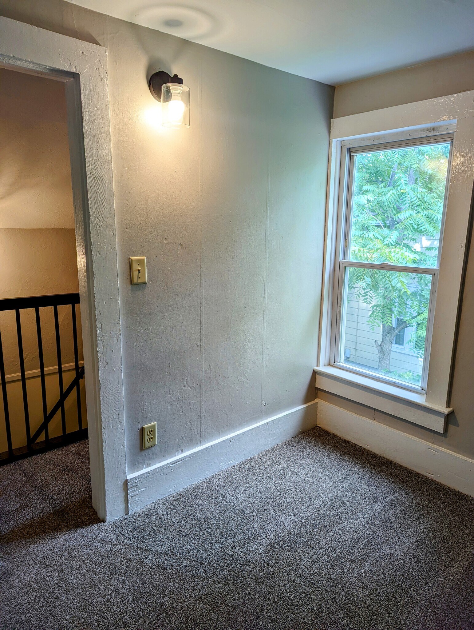 Office - 2242 Dixon St