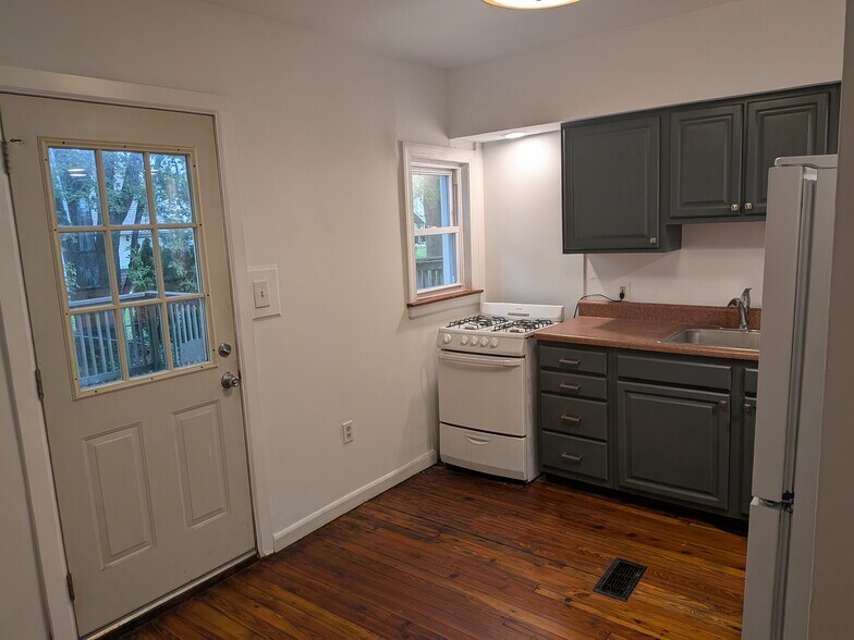 Building Photo - 19 Wynnewood Avenue