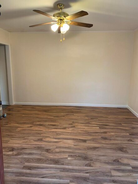 Living room - 2222 17th St