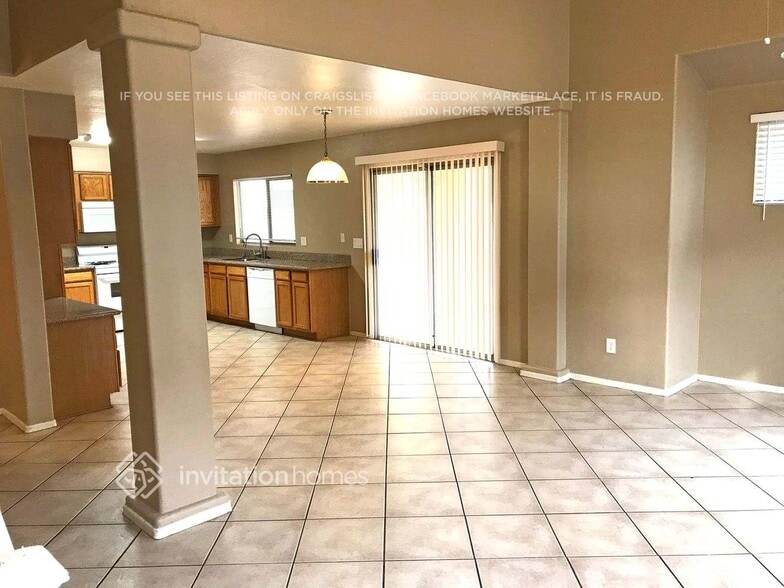 Building Photo - 11194 W Granada Rd