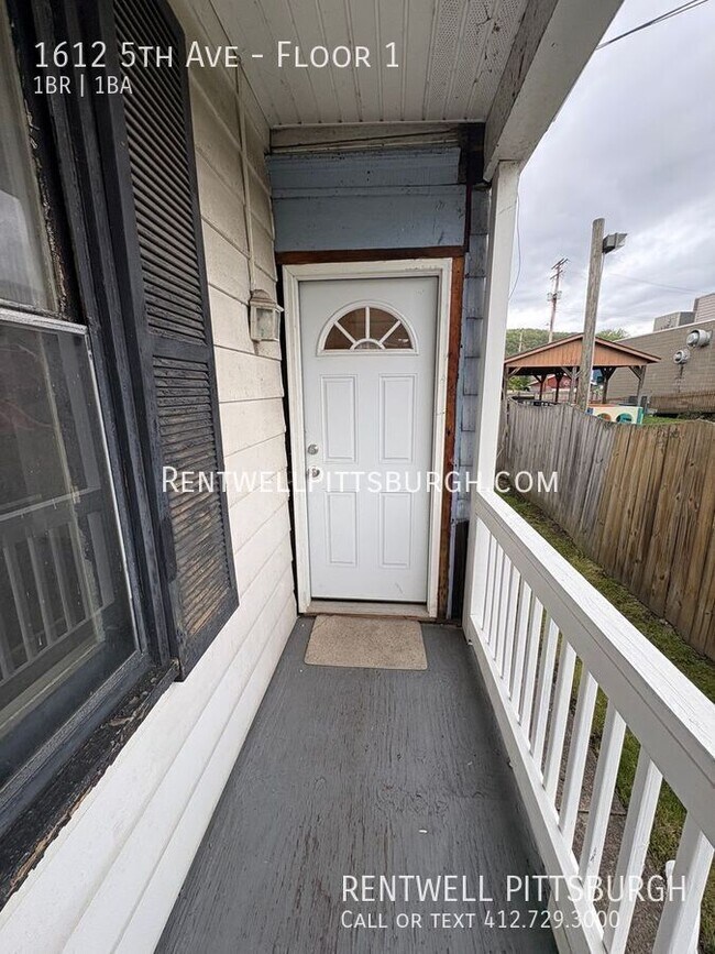 Building Photo - 1612 5th Ave