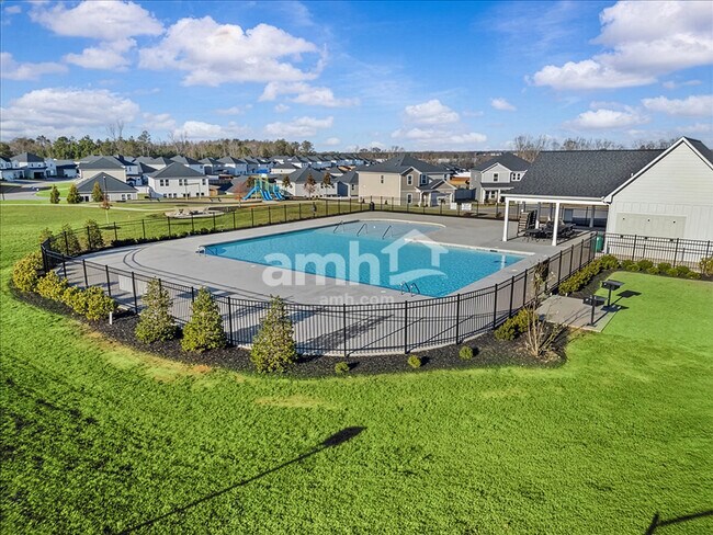 Building Photo - 1088 Appalachian Dr