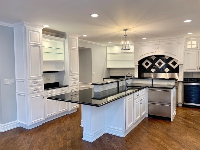 Building Photo - 131 Montgomery Ln