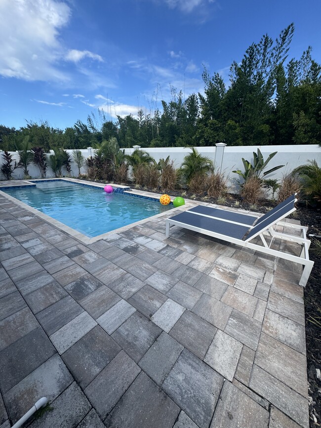 Building Photo - 7315 34th Ct E