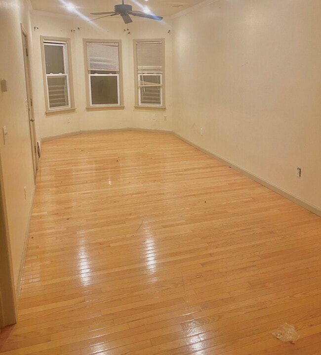 Primary Photo - 237 12th Ave