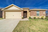 Building Photo - 2611 Hutchins Dr