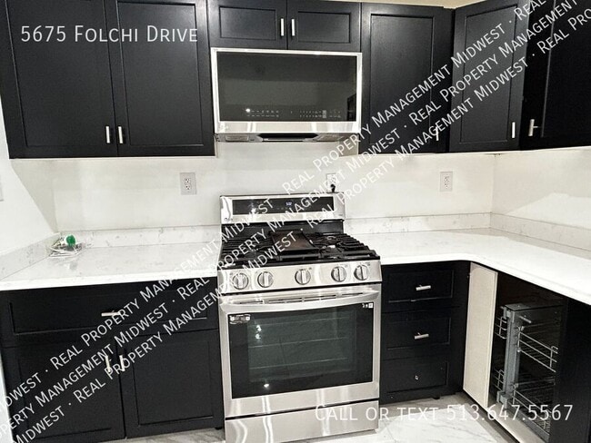 Building Photo - 5675 Folchi Dr