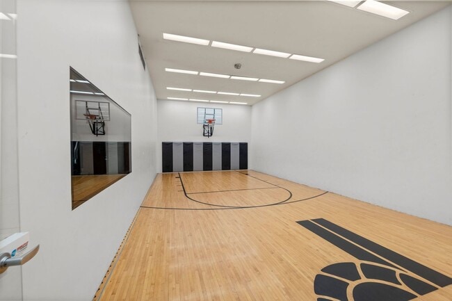 Building Photo - 400 E Randolph St