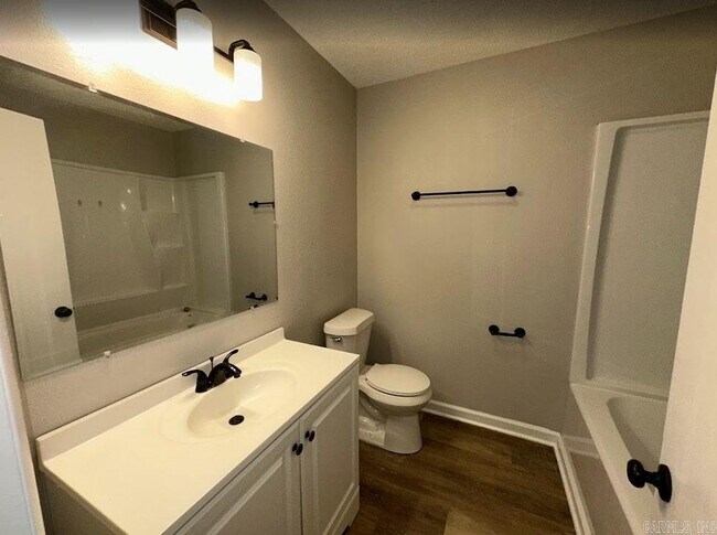 Building Photo - 7409 Skylark Dr