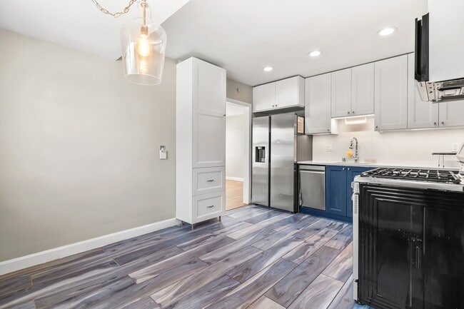 Building Photo - 3712 Odom St