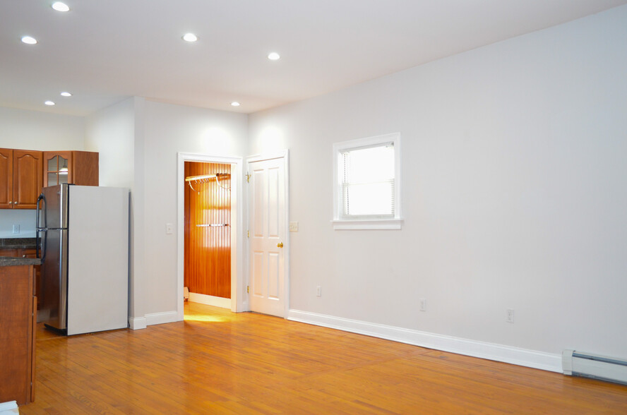 Pantry & door to mud room - 347 Ocean St