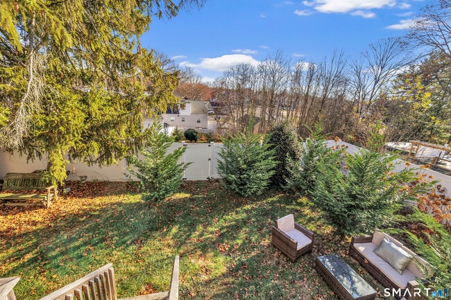 Building Photo - 124 Stiles St