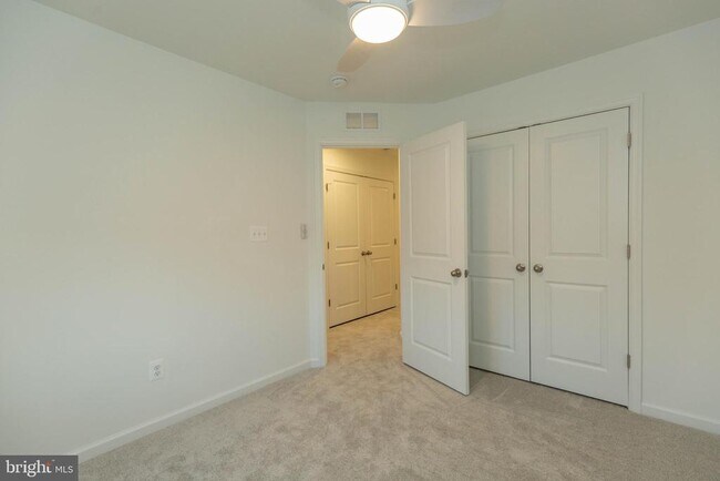 Building Photo - 767 Lord Fairfax St