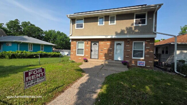 Building Photo - Great 2BR Duplex with a yard, Minneapolis ...