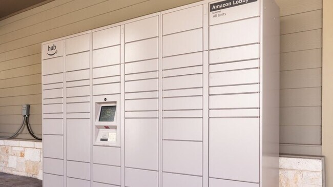 Building Photo - 10422 Huebner Rd