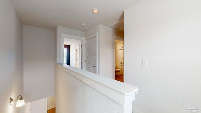 Building Photo - 5865 Danbury Blvd