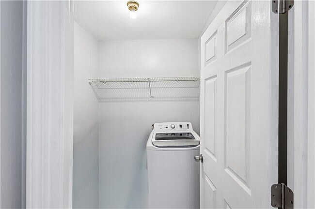 Building Photo - 7005 Magnolia Park Ln NW