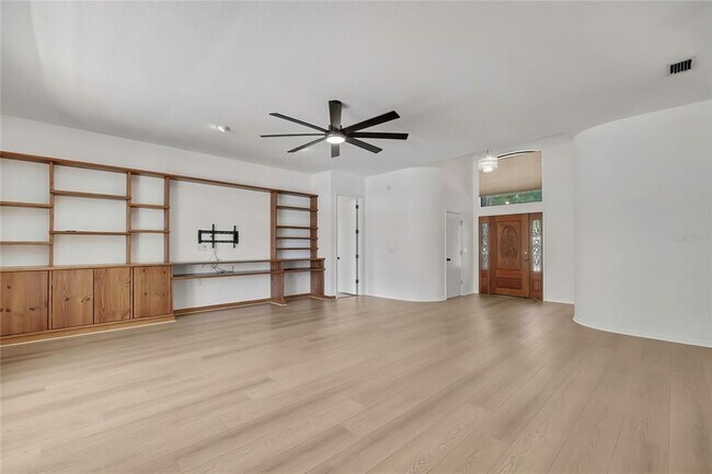 Building Photo - 18401 N 30th St