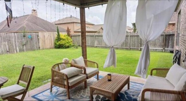 Building Photo - 26507 Grey Sparrow Dr