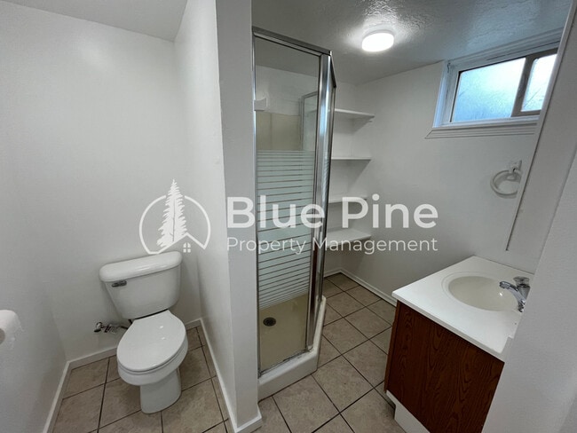 Building Photo - 892 McKinley Ave