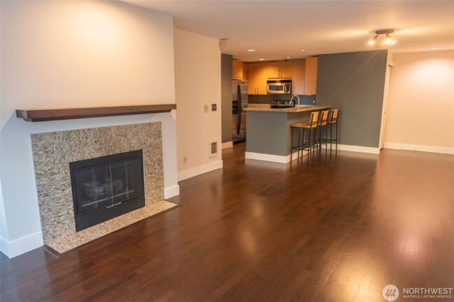 Building Photo - 2Bd/2Ba Seattle Condo