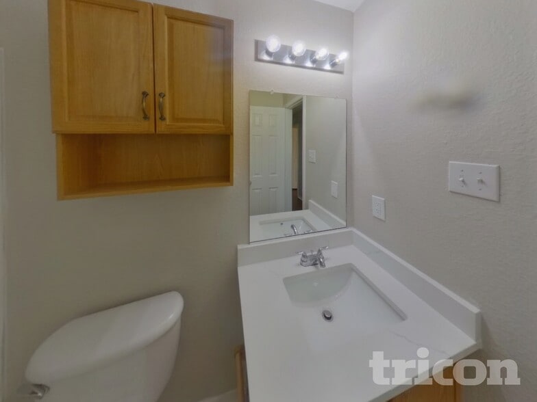 Building Photo - 12630 Carpenter Ln