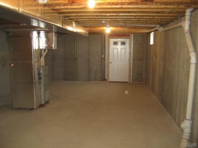 Building Photo - Townhouse For Rent $1995