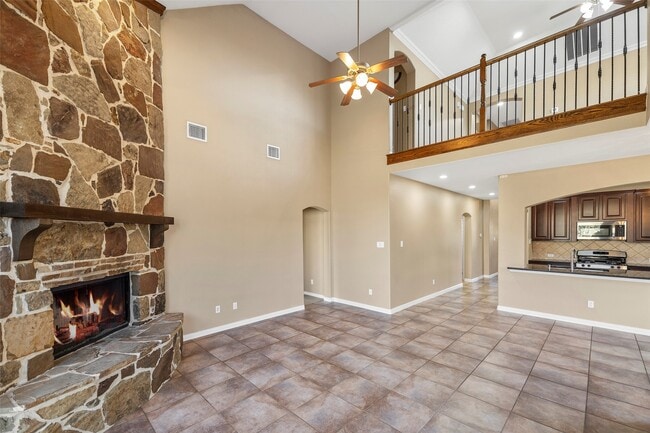 Building Photo - 28210 Chalet Park Dr