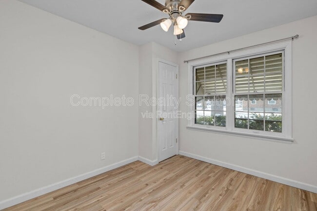 Building Photo - 9604 Colony Dr