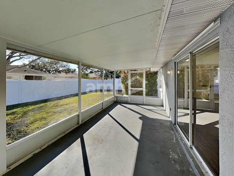 Building Photo - 6707 64th Ln E