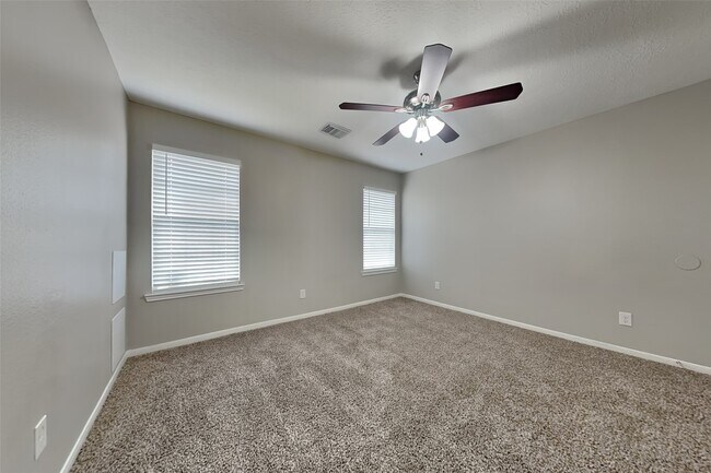 Building Photo - 16910 Canyon Laurel Ct