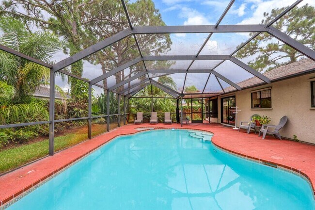 Building Photo - Port St Lucie Pool Home