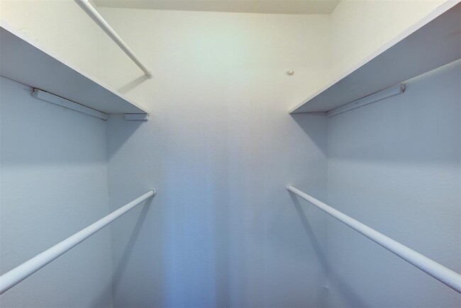 Building Photo - 263 E Castle Harbour Dr