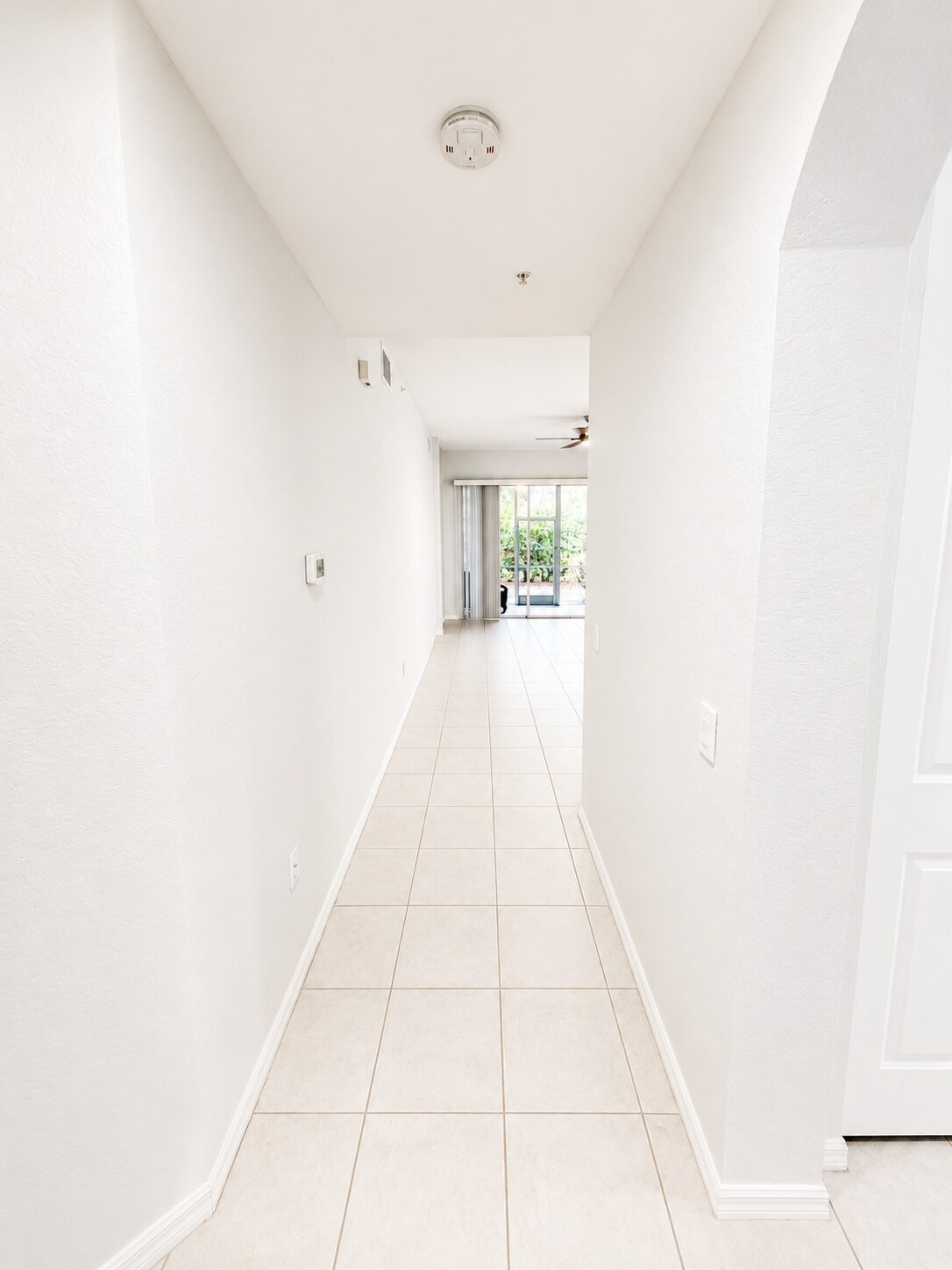 Building Photo - 1445 Mariposa Cir