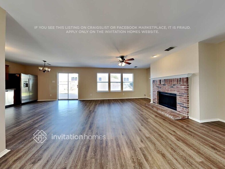 Building Photo - 250 Hilltop Dr